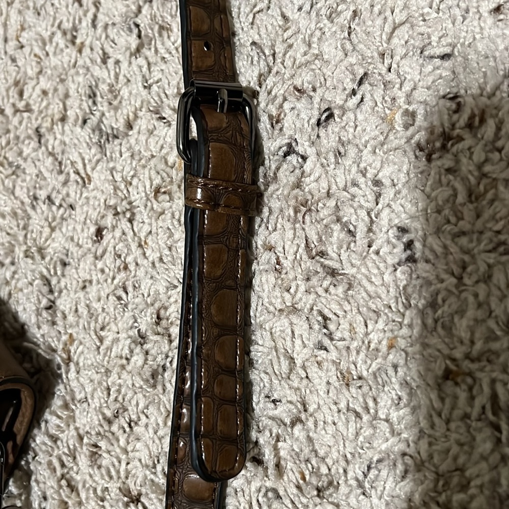 DOCA Crossbody Bag - Picture 5 of 8